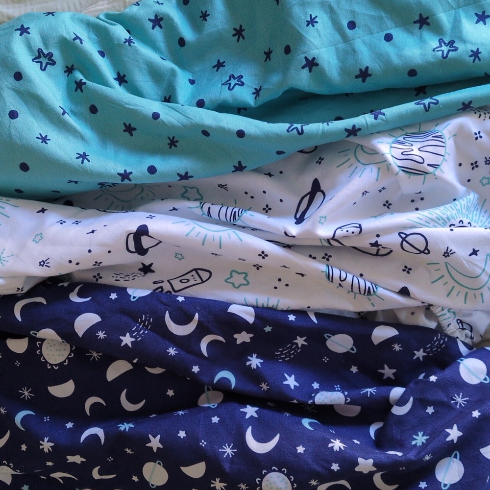 Bundle of 3 mini crib sheets